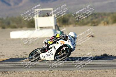 media/Dec-07-2025-CVMA (Sun) [[3e7d2de5dc]]/Race 18-Formula Twins-Formula 40 UL/